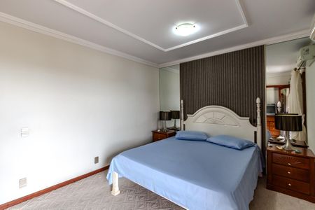 Casa à venda com 290m², 3 quartos e 2 vagas Casa à venda com 290m², 3 quartos e 2 vagasSuíte