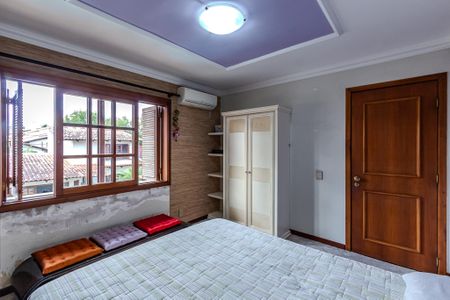 Casa à venda com 290m², 3 quartos e 2 vagas Casa à venda com 290m², 3 quartos e 2 vagasQuarto 2