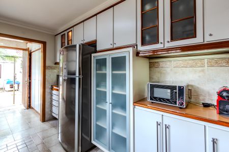 Casa à venda com 290m², 3 quartos e 2 vagas Casa à venda com 290m², 3 quartos e 2 vagasCozinha