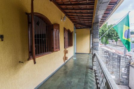 Casa à venda com 300m², 4 quartos e 4 vagas Casa à venda com 300m², 4 quartos e 4 vagasVaranda da Sala 3