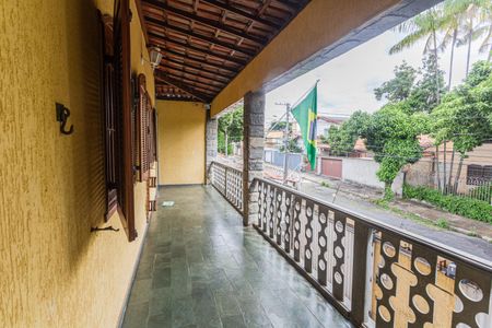 Casa à venda com 300m², 4 quartos e 4 vagas Casa à venda com 300m², 4 quartos e 4 vagasVaranda da Sala 3