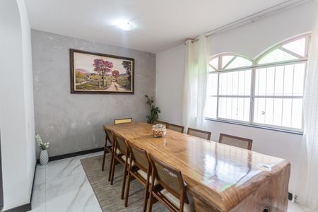 Casa à venda com 300m², 4 quartos e 4 vagas Casa à venda com 300m², 4 quartos e 4 vagasSala 2