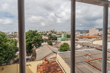 Casa à venda com 300m², 4 quartos e 4 vagas Casa à venda com 300m², 4 quartos e 4 vagasVista do Quarto 2