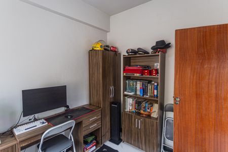 Casa à venda com 300m², 4 quartos e 4 vagas Casa à venda com 300m², 4 quartos e 4 vagasEscritório