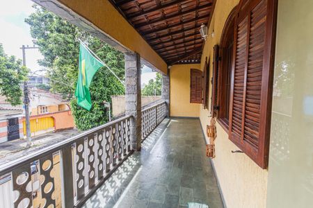 Casa à venda com 300m², 4 quartos e 4 vagas Casa à venda com 300m², 4 quartos e 4 vagasVaranda da Sala 3