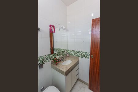 Casa à venda com 300m², 4 quartos e 4 vagas Casa à venda com 300m², 4 quartos e 4 vagasBanheiro da Suíte