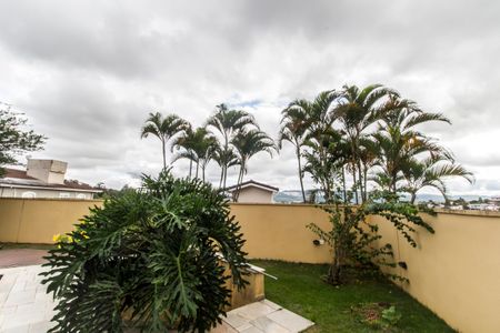 Casa de condomínio à venda com 503m², 4 quartos e 3 vagasQuintal