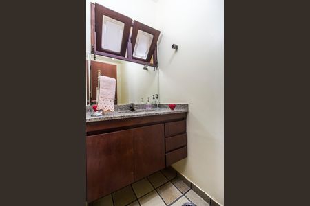 Casa de condomínio à venda com 503m², 4 quartos e 3 vagasLavabo