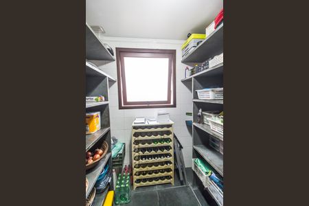 Casa de condomínio à venda com 503m², 4 quartos e 3 vagasDespensa