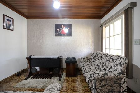 Casa para alugar com 130m², 3 quartos e 2 vagas Casa para alugar com 130m², 3 quartos e 2 vagasSala