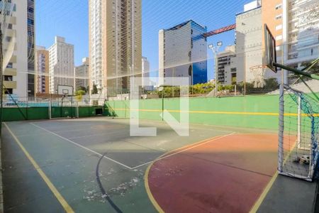 Apartamento à venda com 102m², 3 quartos e 4 vagasÁrea comum - Quadra esportiva