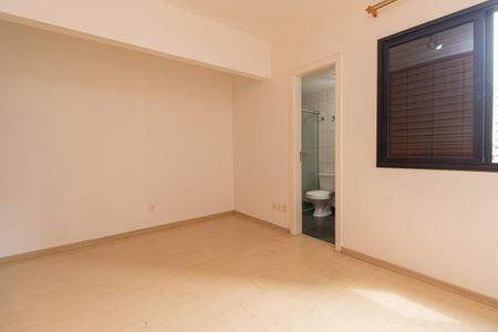 Apartamento à venda com 102m², 3 quartos e 4 vagasSuíte