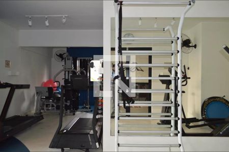 Apartamento à venda com 102m², 3 quartos e 4 vagasÁrea comum - Academia