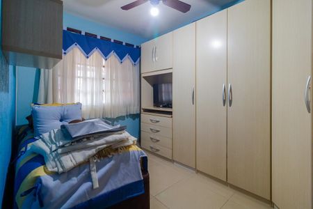 Casa à venda com 235m², 4 quartos e 4 vagas Casa à venda com 235m², 4 quartos e 4 vagasQuarto 1