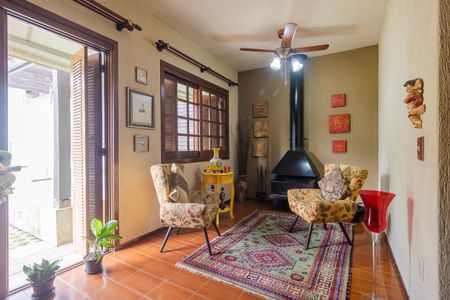 Casa à venda com 235m², 4 quartos e 4 vagas Casa à venda com 235m², 4 quartos e 4 vagasSala