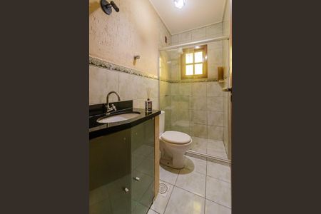 Casa à venda com 235m², 4 quartos e 4 vagas Casa à venda com 235m², 4 quartos e 4 vagasBanheiro