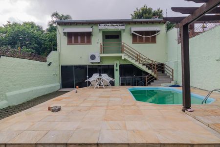 Casa à venda com 235m², 4 quartos e 4 vagas Casa à venda com 235m², 4 quartos e 4 vagasQuintal