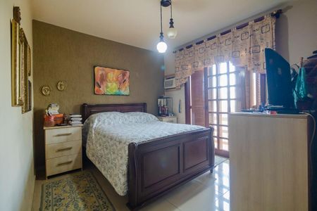 Casa à venda com 235m², 4 quartos e 4 vagas Casa à venda com 235m², 4 quartos e 4 vagasSuíte