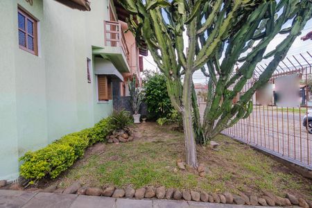 Casa à venda com 235m², 4 quartos e 4 vagas Casa à venda com 235m², 4 quartos e 4 vagasQuintal da Frente