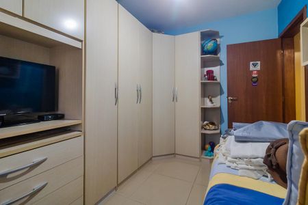 Casa à venda com 235m², 4 quartos e 4 vagas Casa à venda com 235m², 4 quartos e 4 vagasQuarto 1