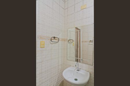 Casa à venda com 340m², 6 quartos e 4 vagasCasa 3 - banheiro