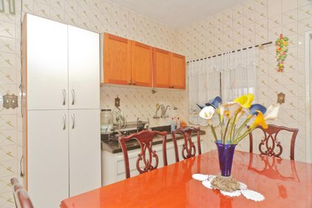 Casa à venda com 340m², 6 quartos e 4 vagasCozinha