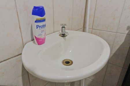 Casa à venda com 340m², 6 quartos e 4 vagasCasa 4 - banheiro