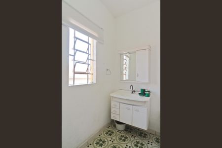 Casa à venda com 340m², 6 quartos e 4 vagasBanheiro