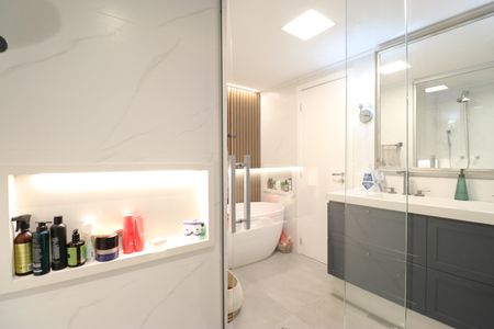 Apartamento à venda com 167m², 3 quartos e 2 vagasBanheiro da Suíte