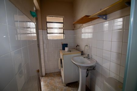 Casa à venda com 288m², 4 quartos e 2 vagasDespensa - Banheiro