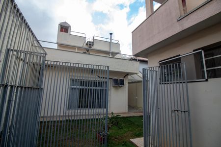 Casa à venda com 288m², 4 quartos e 2 vagasQuintal / Jardim