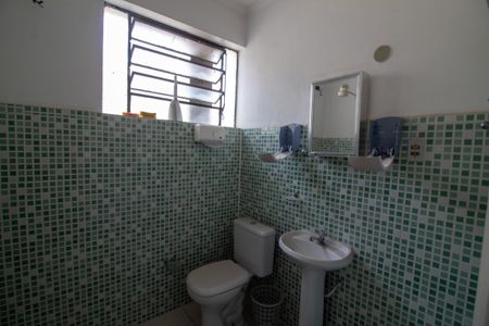 Casa à venda com 288m², 4 quartos e 2 vagasBanheiro - Casa 2