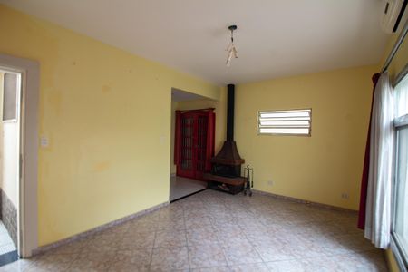 Casa à venda com 288m², 4 quartos e 2 vagasSala - Casa 1