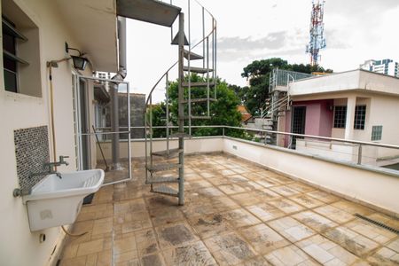 Casa à venda com 288m², 4 quartos e 2 vagasVaranda - Quarto 1 - Casa 1