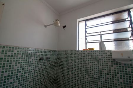 Casa à venda com 288m², 4 quartos e 2 vagasBanheiro - Casa 2