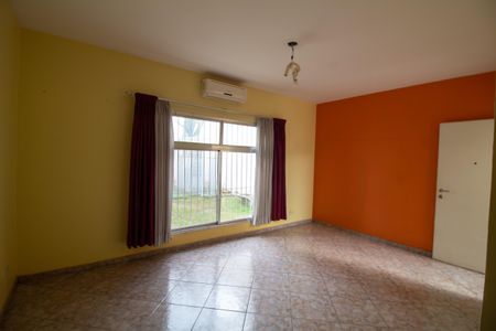 Casa à venda com 288m², 4 quartos e 2 vagasSala - Casa 1