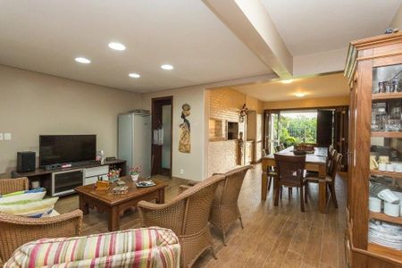 Casa à venda com 344m², 4 quartos e 3 vagasSala