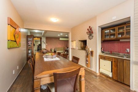 Casa à venda com 344m², 4 quartos e 3 vagasCozinha