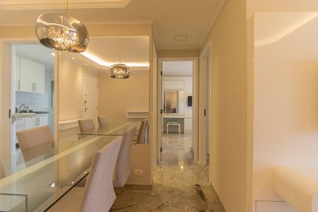 Apartamento à venda com 65m², 2 quartos e 2 vagasSala