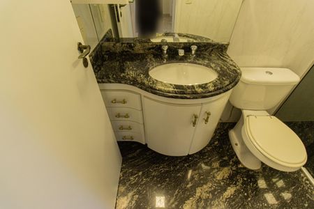 Apartamento à venda com 65m², 2 quartos e 2 vagasBanheiro