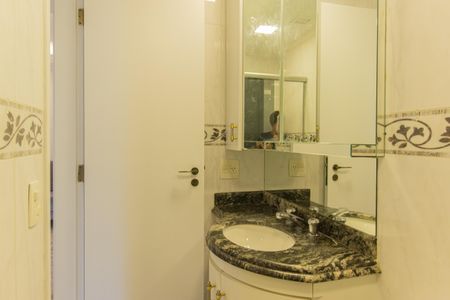Apartamento à venda com 65m², 2 quartos e 2 vagasBanheiro