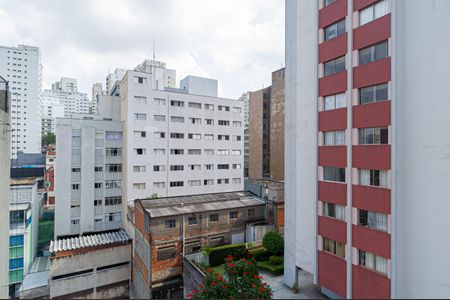 Apartamento à venda com 45m², 1 quarto e 1 vaga Apartamento à venda com 45m², 1 quarto e 1 vagaVista da Varanda da Suíte