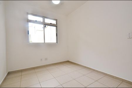Apartamento para alugar com 79m², 3 quartos e 2 vagasQuarto2