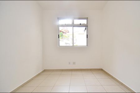 Apartamento para alugar com 79m², 3 quartos e 2 vagasQuarto2