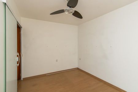 Casa à venda com 200m², 4 quartos e 2 vagasQuarto 2