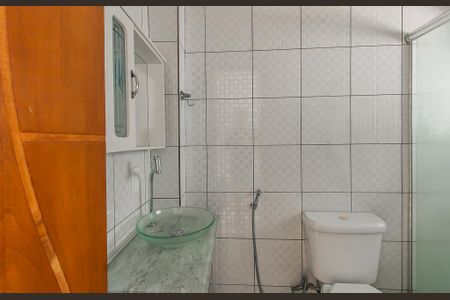 Casa à venda com 200m², 4 quartos e 2 vagasBanheiro de serviço 2