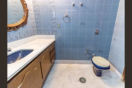 Apartamento à venda com 165m², 3 quartos e 2 vagasBanheiro da Suíte 2