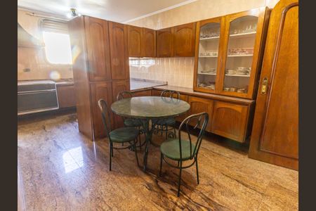 Apartamento à venda com 165m², 3 quartos e 2 vagasCozinha