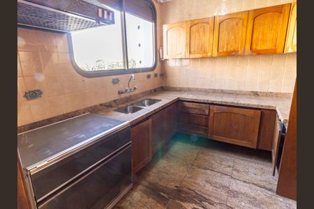 Apartamento à venda com 165m², 3 quartos e 2 vagasCozinha