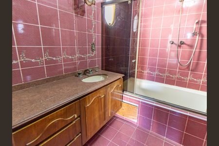 Apartamento à venda com 165m², 3 quartos e 2 vagasBanheiro da Suíte 1